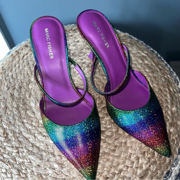 Marc Fisher Hadais 2 Rainbow Pump - Picture 3 of 10